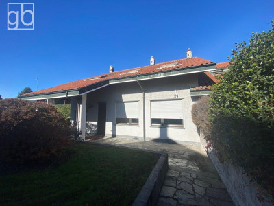 Rivarolo C.se: Villa unifamiliare con piscina - Via Merlo 46